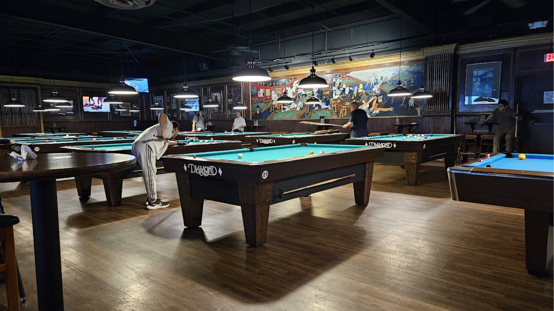 Eddie's Tavern - Embassy Oaks pool room